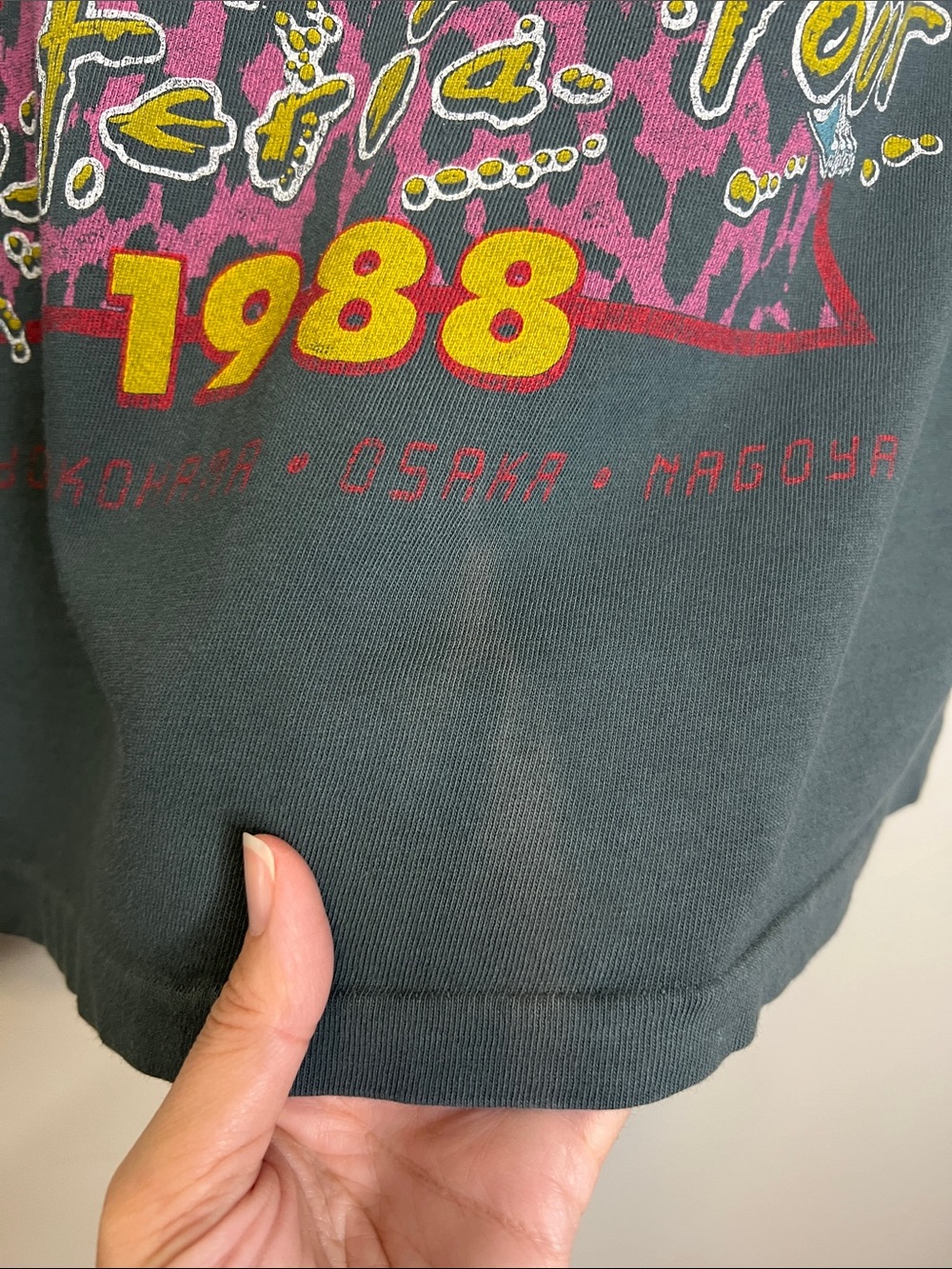 DAYDREAMER Def Leppard Japan 1988 Hysteria Tour Graphic Print Tee size Small - Picture 5 of 10